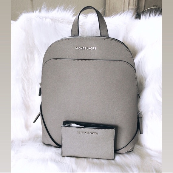 Michael Kors Handbags - 💃Michael Kors Emmy LG Backpack Pearl Grey +Wallet